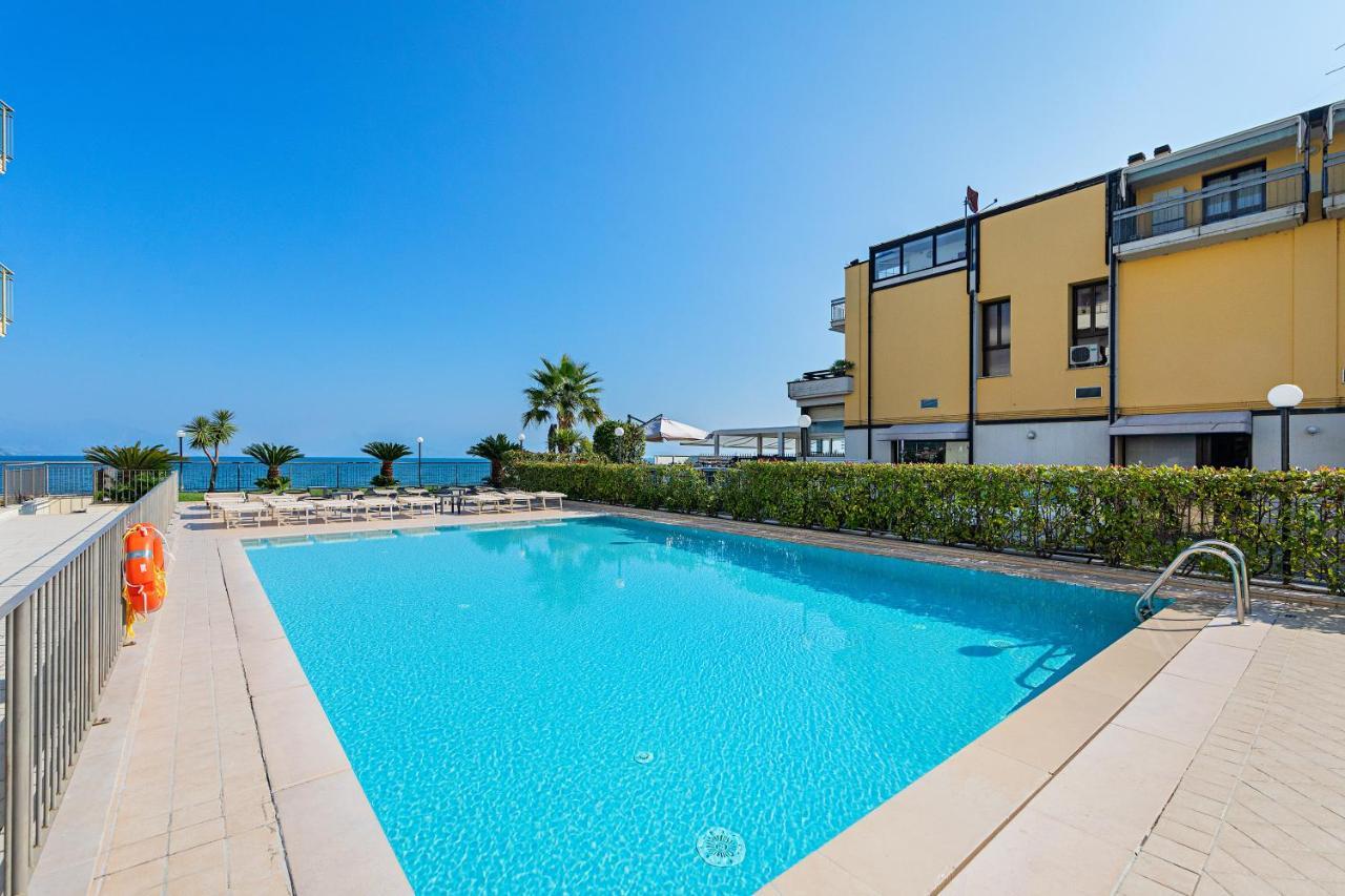Appart hôtel Residenza Miralago By Wonderful Italy Desenzano del Garda