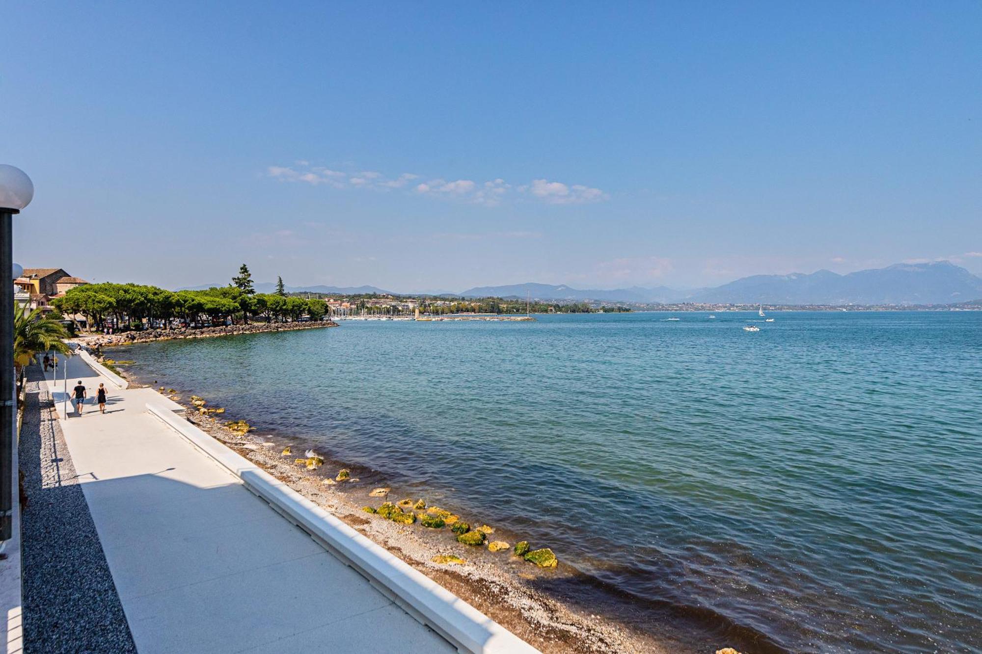 Appart hôtel Residenza Miralago By Wonderful Italy Desenzano del Garda